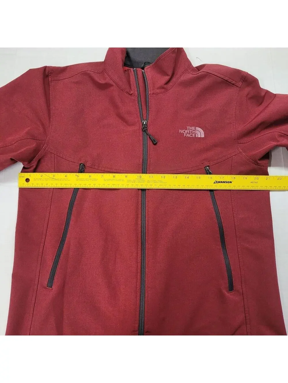 The North Face TNF Men’s RDT Softshell Jacket Size Medium Maroon Light Weight